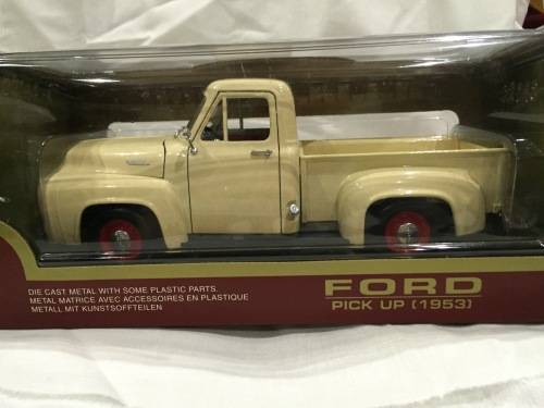 1953 Ford Pick Up 1:18 Scale Road Legends